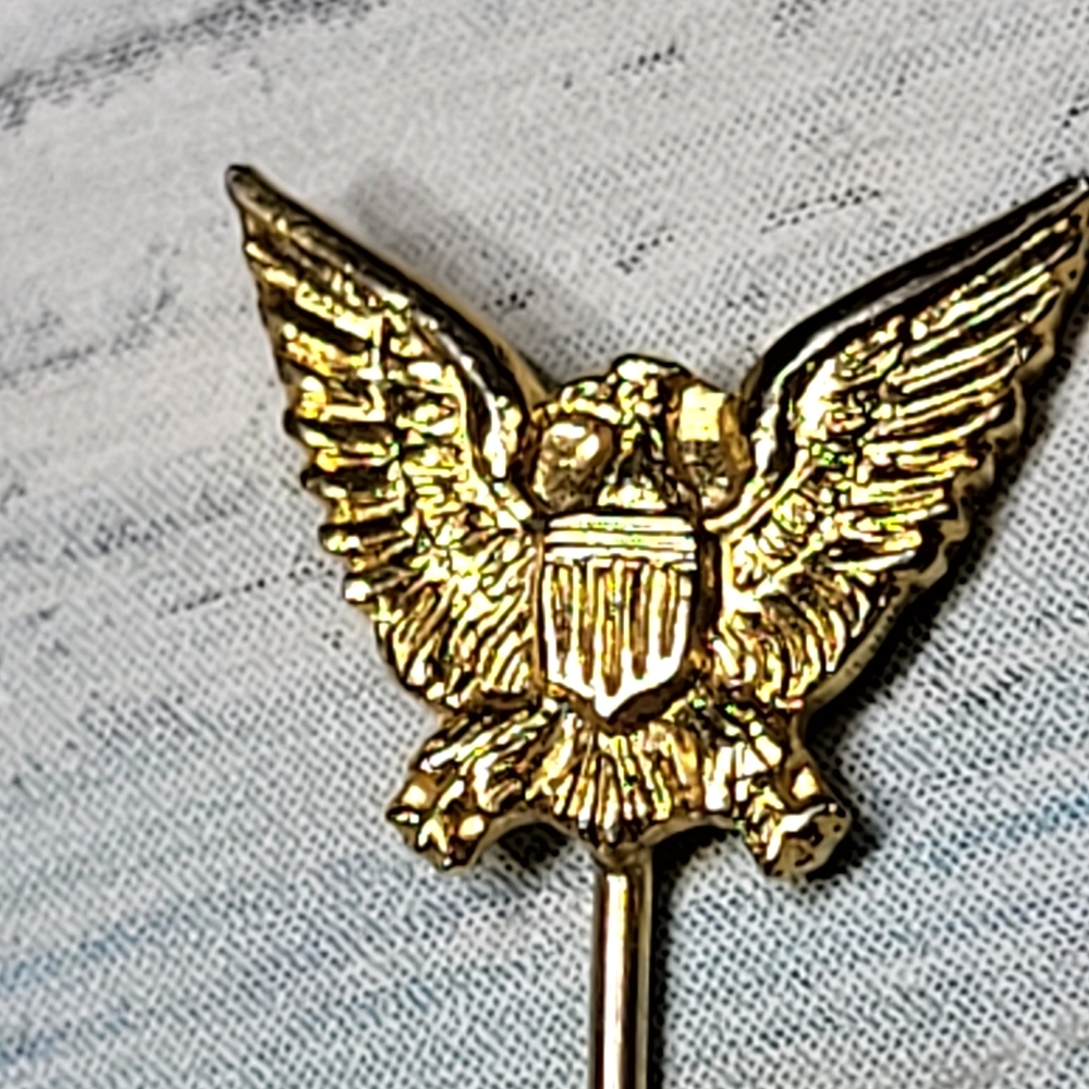 Gold Eagle Lapel Pin - Picture 3 of 6